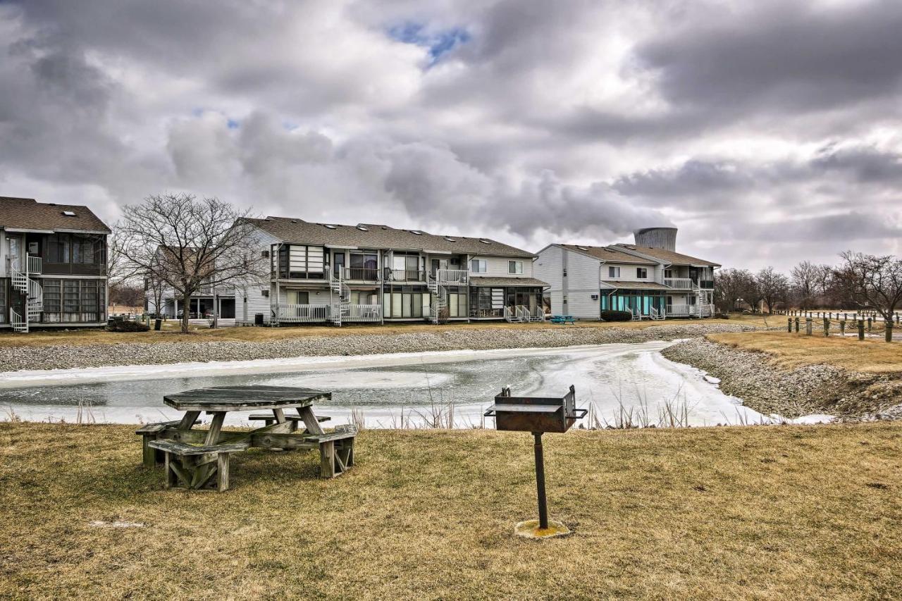Condo With Balcony, Dock And Access To Lake Erie Sand Beach Zewnętrze zdjęcie