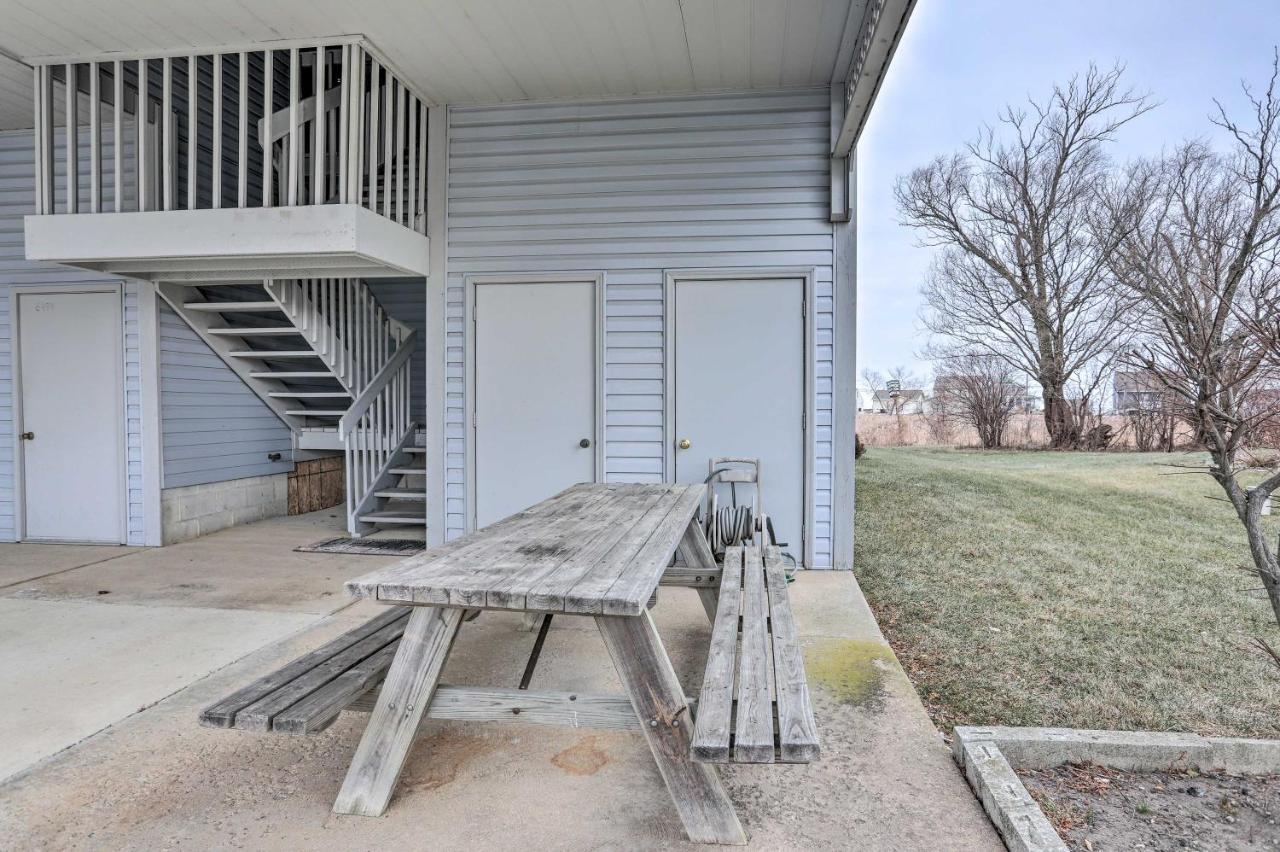 Condo With Balcony, Dock And Access To Lake Erie Sand Beach Zewnętrze zdjęcie