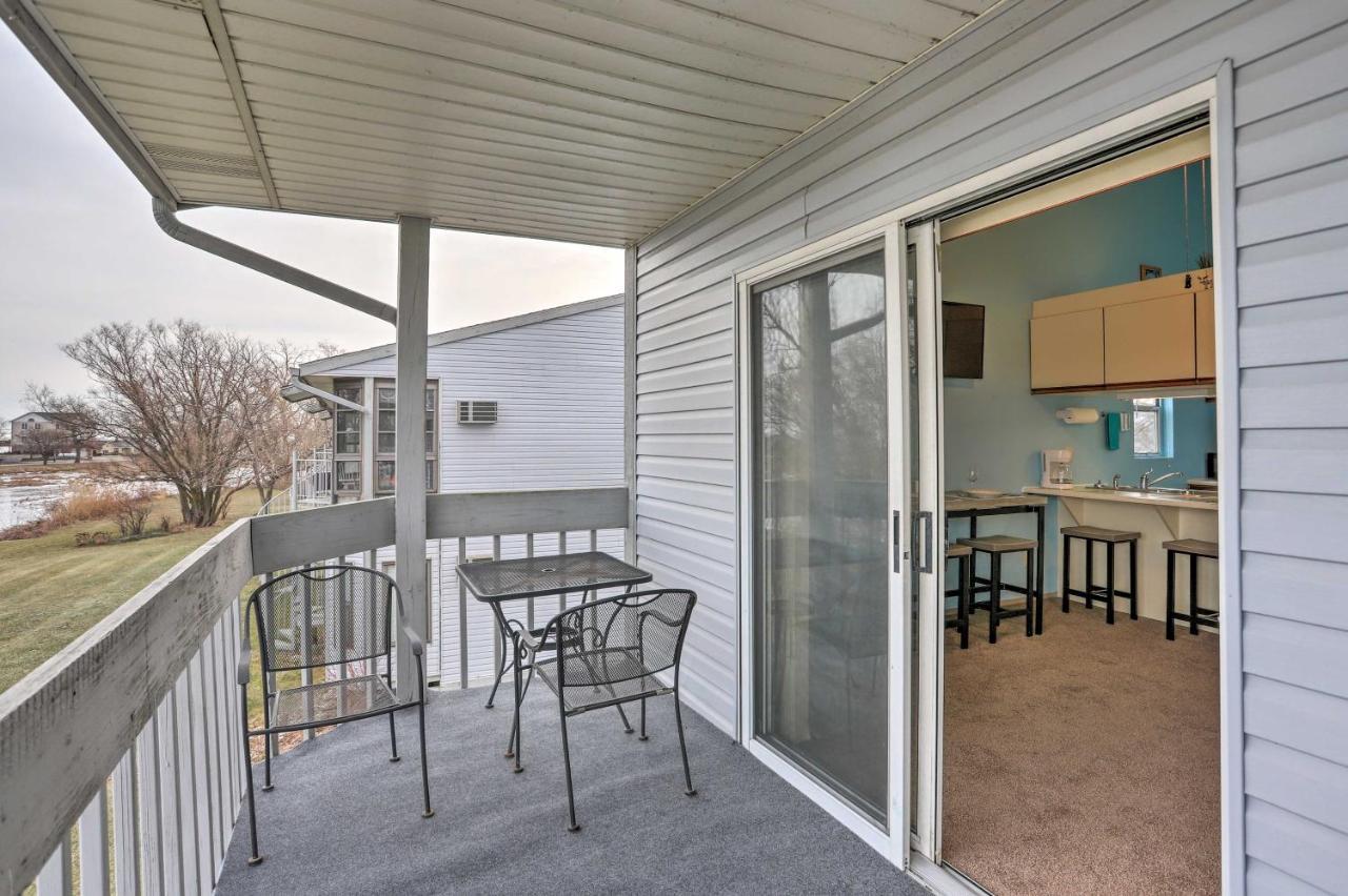 Condo With Balcony, Dock And Access To Lake Erie Sand Beach Zewnętrze zdjęcie